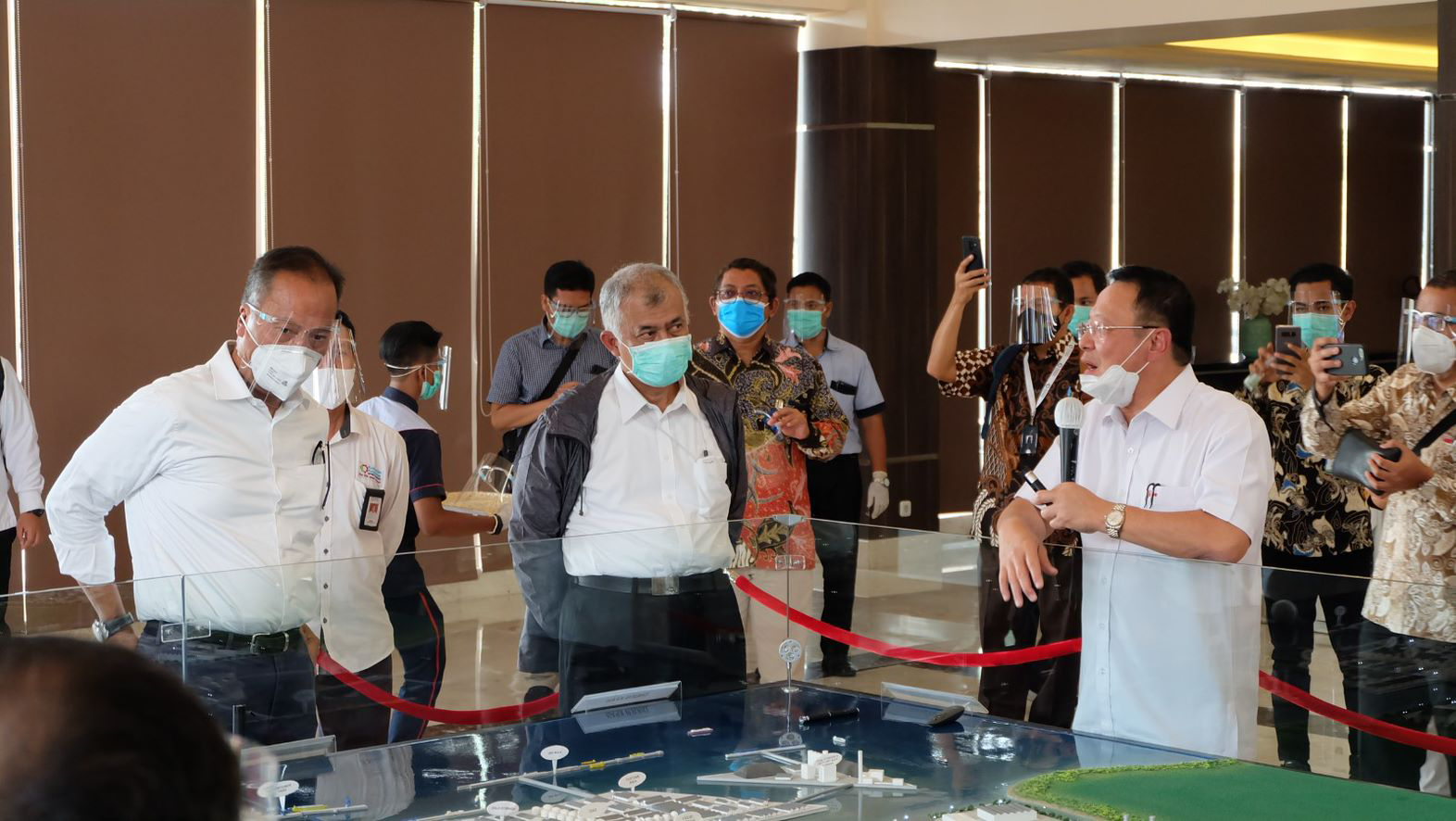 Welcoming Minister Agus Gumiwang Kartasasmita to JIIPE