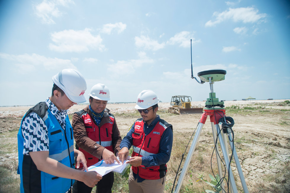 GresikのJIIPE工業団地のおかげで、インドネシア東部への小売および流通ビジネスの拡大が容易になりました
